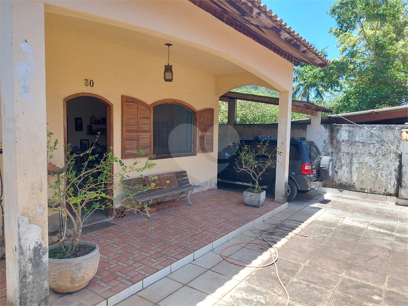 Casa à venda com 2 quartos, sendo 1 suíte,  em Vila Muriqui, Mangaratiba, RJ