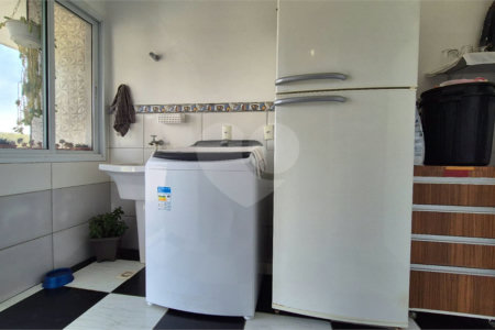 Casa à venda com 5 quartos, sendo 4 suítes, no condomínio Terras de Lucas, Sorocaba - SP
