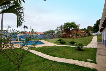 Casa à venda com 3 quartos, sendo 1 suíte, no condomínio Rio das Pedras, Salto - SP