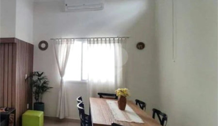 Casa à venda com 3 quartos, sendo 1 suíte, no condomínio Vilagio Vista Real, Paulínia - SP
