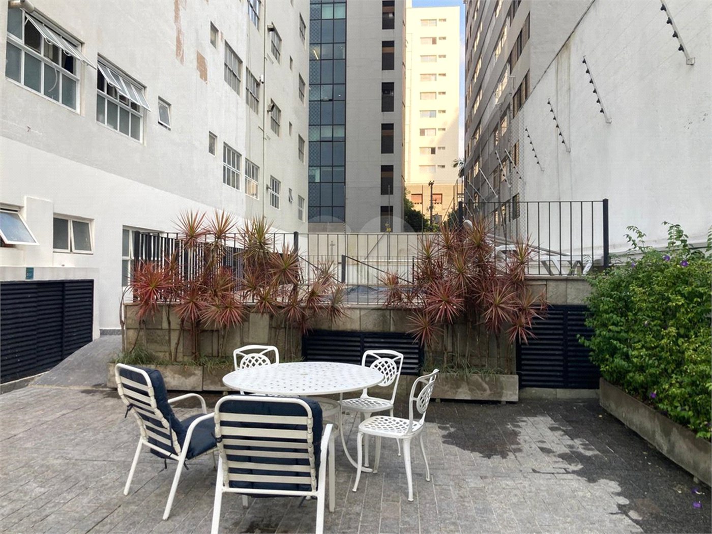 Apartamento à venda com 4 quartos, sendo 1 suíte, em Jardim Europa, São Paulo, SP