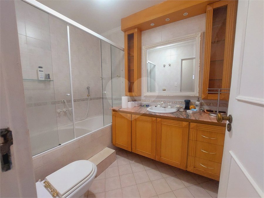 Apartamento à venda com 3 quartos, sendo 1 suíte,  em Jardim Paulista, São Paulo, SP