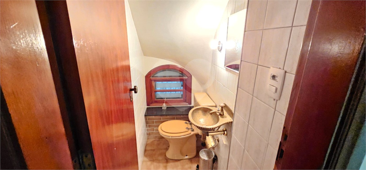 Sobrado à venda com 3 quartos, sendo 1 suíte,  em Jardim Humaitá, São Paulo, SP