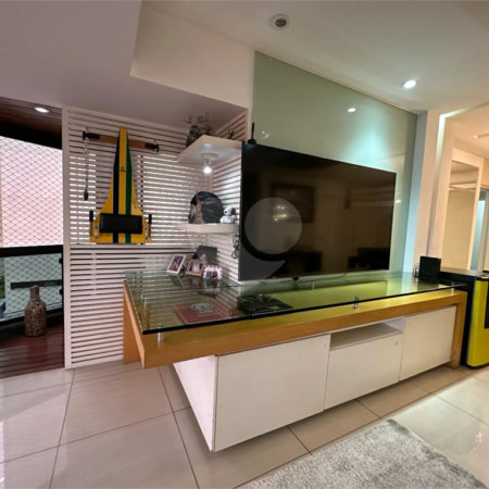 Apartamento à venda ou para alugar com 4 quartos, sendo 1 suíte, no Centro, Mogi das Cruzes, SP