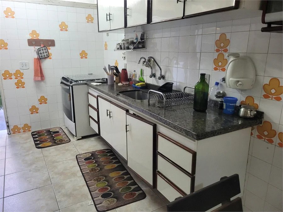 Sobrado à venda com 3 quartos, sendo 1 suíte, em Vila Hamburguesa, São Paulo, SP