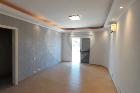 Casa à venda com 4 quartos, sendo 3 suítes, no condomínio Residencial Terras de Vinhedo, Vinhedo - SP