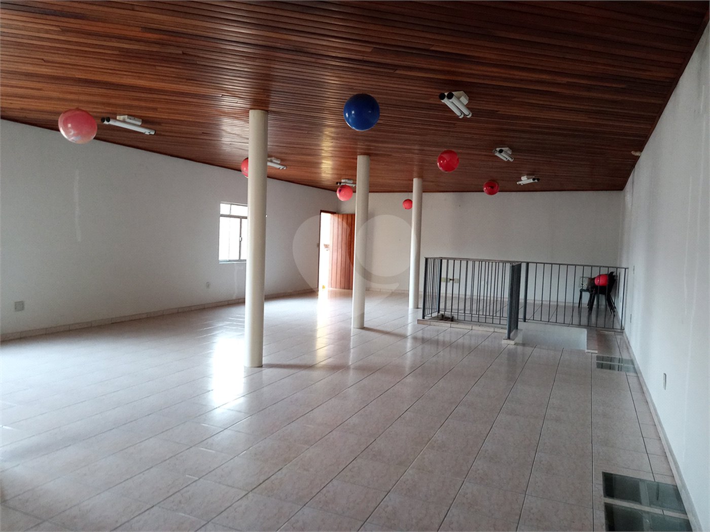 Sobrado à venda com 5 quartos em Horto, São Paulo, SP