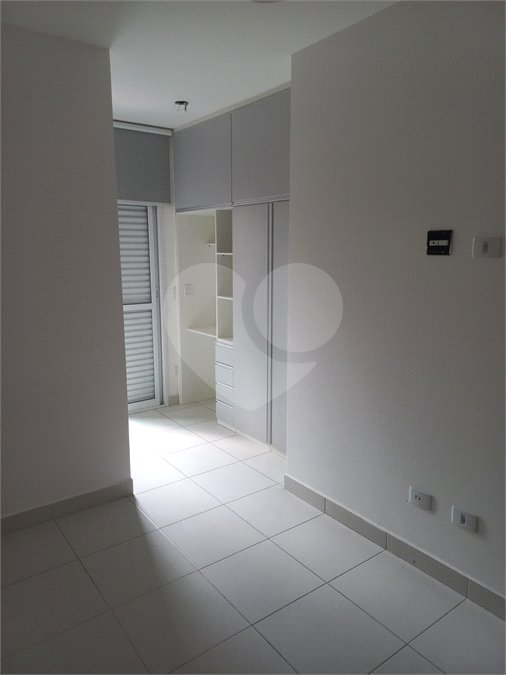 Casa à venda com 2 suítes no condomínio martinha, São Paulo - SP