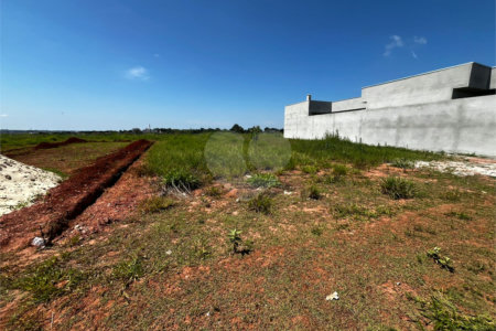 Terreno à venda com 3 quartos, sendo 1 suíte,  em Parque Itapê, Itapetininga, SP