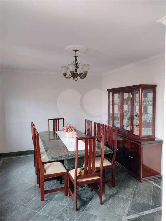 Sobrado à venda com 3 quartos, sendo 2 suítes, em Cidade Cruzeiro do Sul, Suzano, SP
