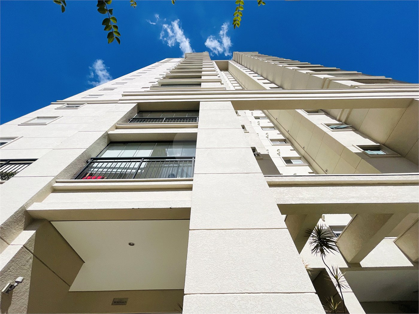 Apartamento à venda com 3 suítes em Vila Gilda, Santo André, SP