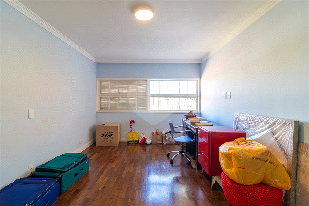 Casa à venda com 3 quartos, sendo 1 suíte, em Alto da Boa Vista, São Paulo, SP