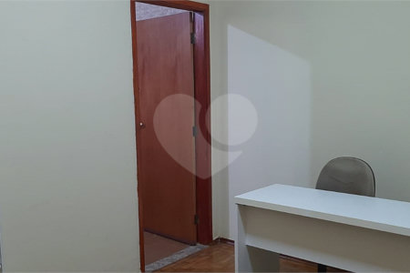Casa espaçosa com 3 quartos e suíte em excelente bairro residencial!