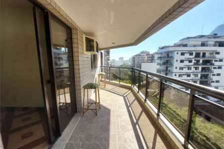 Apartamento à venda com 4 quartos, sendo 1 suíte, em Tijuca, Rio de Janeiro, RJ