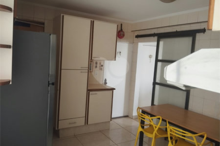 Apartamento à venda com 3 quartos, sendo 1 suíte, no Centro, Araraquara, SP