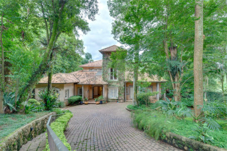 Casa à venda com 4 suítes no condomínio Chácara Flora, São Paulo - SP