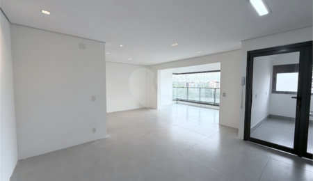 Apartamento à venda com 3 quartos, sendo 1 suíte,  em Vila Leopoldina, São Paulo, SP