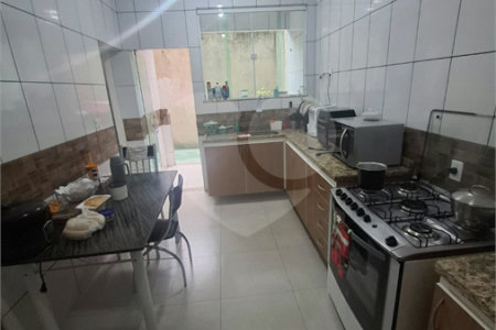 Casa à venda com 3 quartos, sendo 1 suíte, em Santíssimo, Rio de Janeiro, RJ