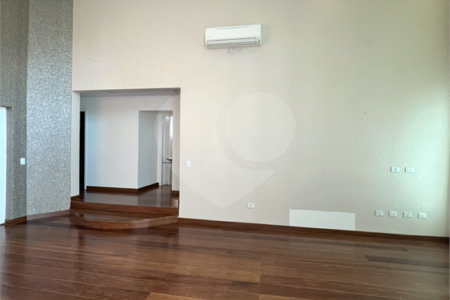 Casa à venda com 3 quartos, sendo 2 suítes, no condomínio Mirante do Horto, São Paulo - SP