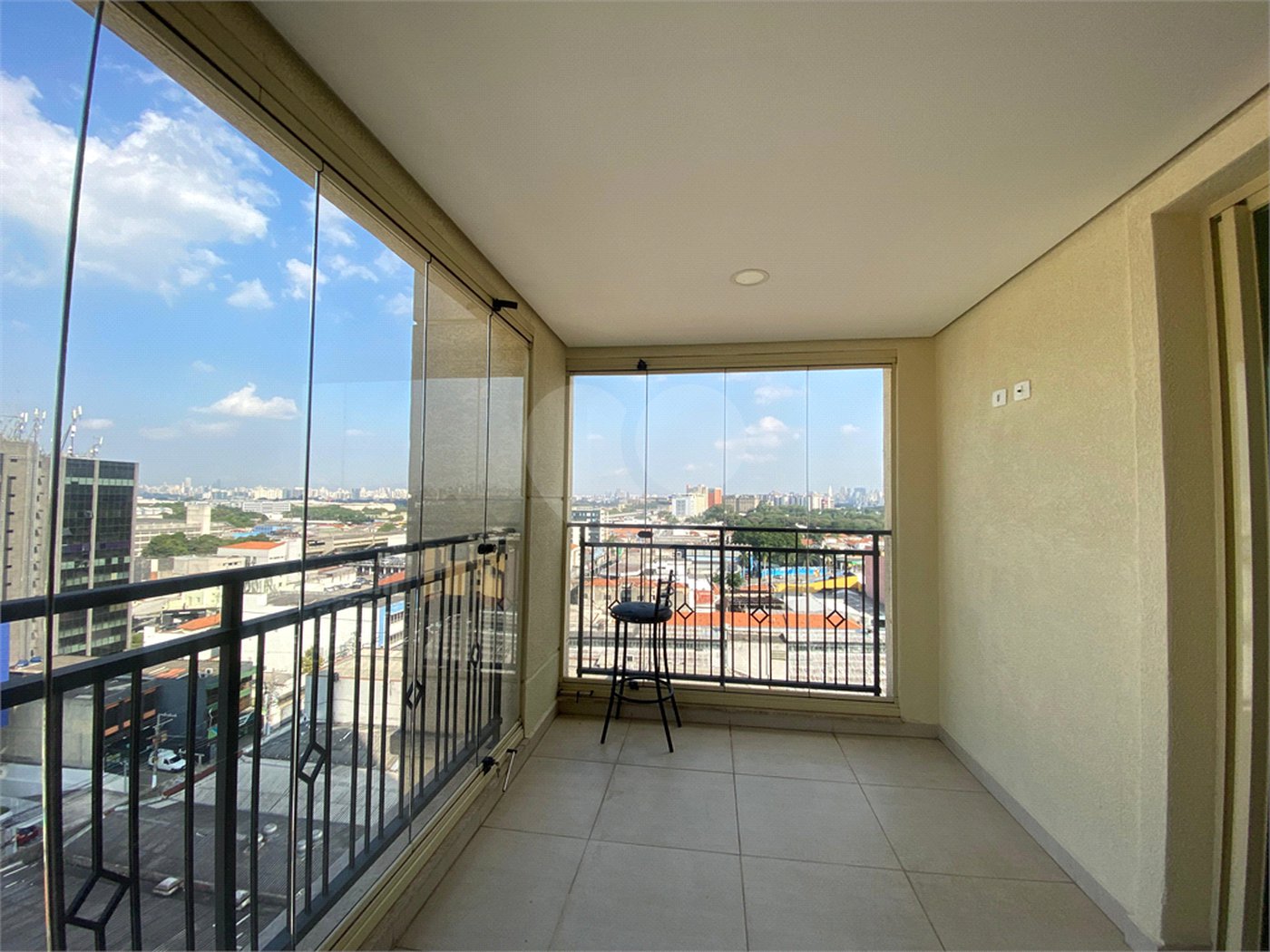 Apartamento para alugar com 2 quartos, sendo 1 suíte, em Santana, São Paulo, SP