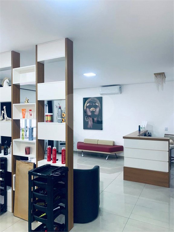 SALA COMERCIAL PROXIMO A UNIMED VILA NERY