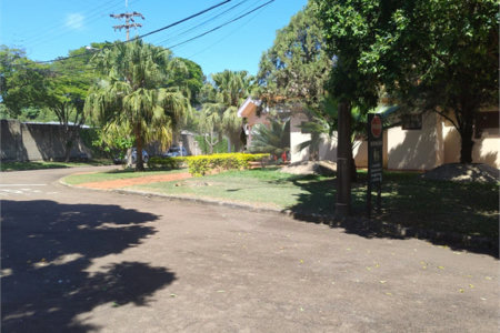 Excelente sobrado no Condomínio Parque Sabará
