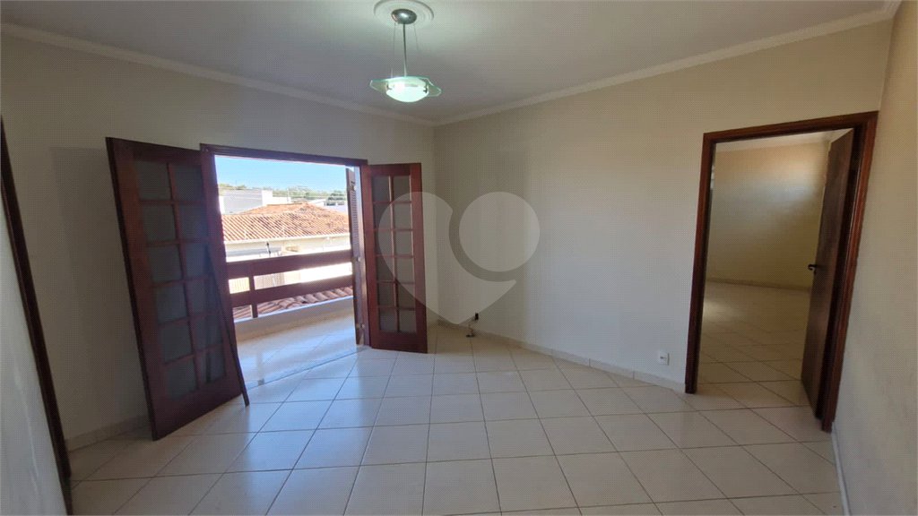 Casa/Sobrado a venda no Timburis em São Carlos