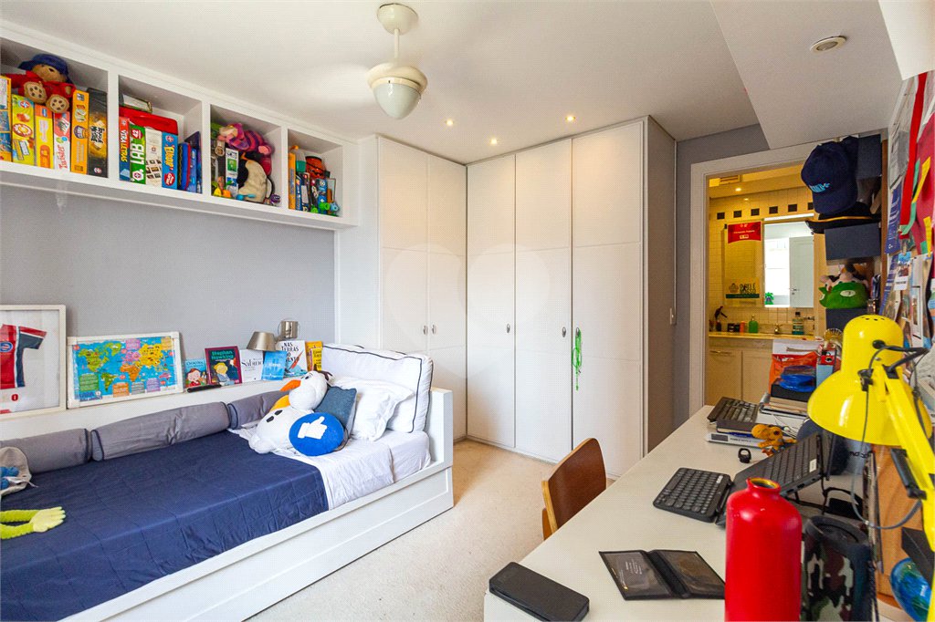 Cobertura à venda com 3 quartos, sendo 2 suítes,  em Pinheiros, São Paulo, SP