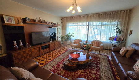 Casa à venda com 4 quartos, sendo 1 suíte,  em Vila Paiva, São Paulo, SP