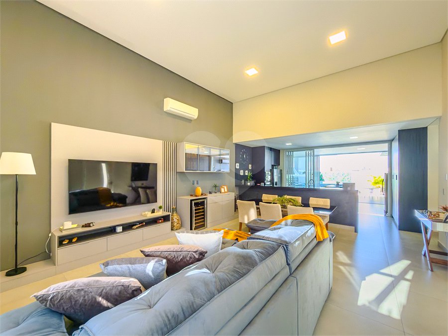 Casa à venda com 3 suítes no condomínio Jardim Residencial Dona Maria José, Indaiatuba - SP