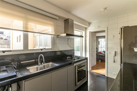 Apartamento à venda com 3 quartos, sendo 1 suíte, em Pinheiros, São Paulo, SP