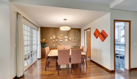 Casa à venda com 4 quartos, sendo 2 suítes, no condomínio Boulevard Saint Michael, São Paulo - SP