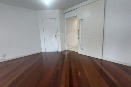 Apartamento à venda com 5 quartos, sendo 2 suítes, em Ipiranga, São Paulo, SP