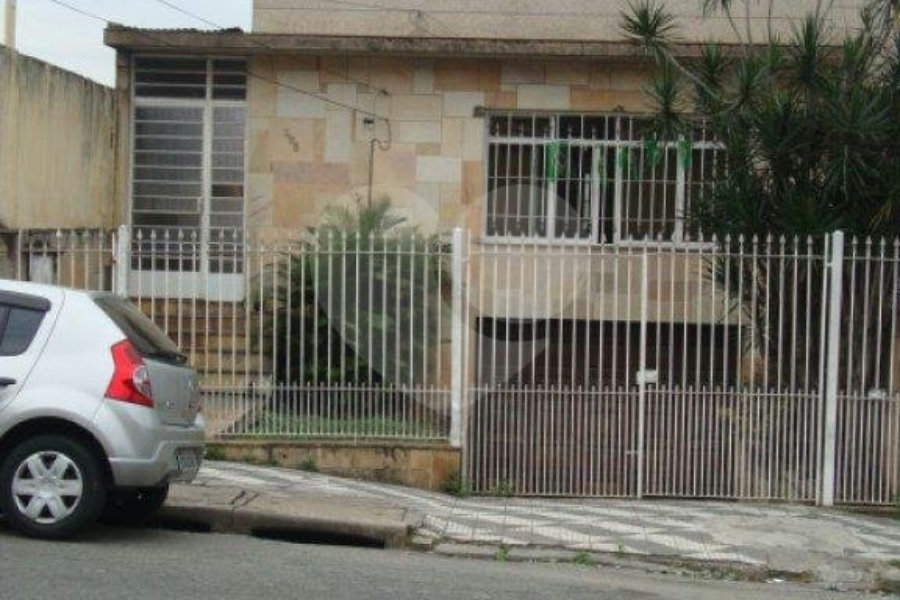 Sobrado à venda com 3 quartos, sendo 1 suíte,  em Parque Peruche, São Paulo, SP