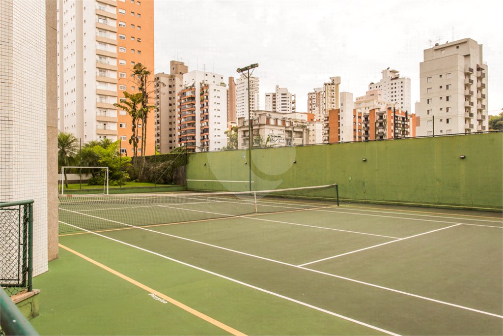 Apartamento à venda com 4 suítes em Real Parque, São Paulo, SP