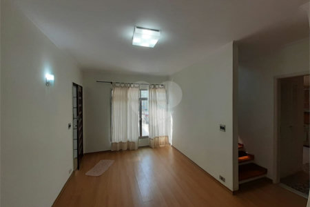 Sobrado à venda com 3 quartos, sendo 1 suíte,  em Parque da Lapa, São Paulo, SP