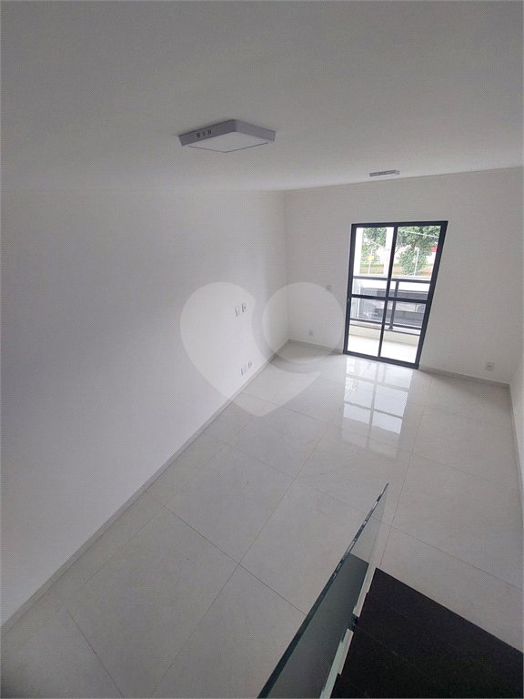 Sobrado à venda com 3 quartos, sendo 1 suíte, em Vila Carrão, São Paulo, SP