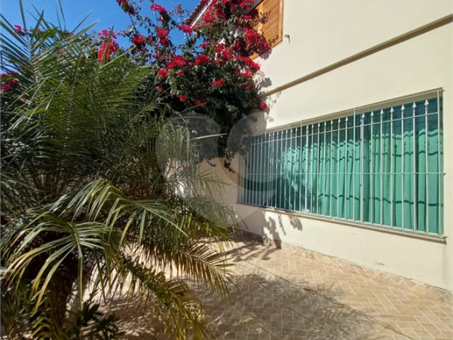 Sobrado à venda com 4 quartos, sendo 2 suítes,  em Tremembé, São Paulo, SP