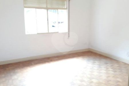 Sobrado à venda com 3 quartos, sendo 1 suíte, em Campo Belo, São Paulo, SP