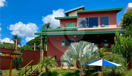 Casa à venda com 3 suítes no condomínio Chacarás Bela Vista, Mairiporã - SP