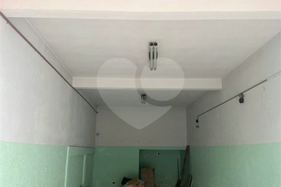 Sobrado à venda com 2 quartos em Vila Zat, São Paulo, SP