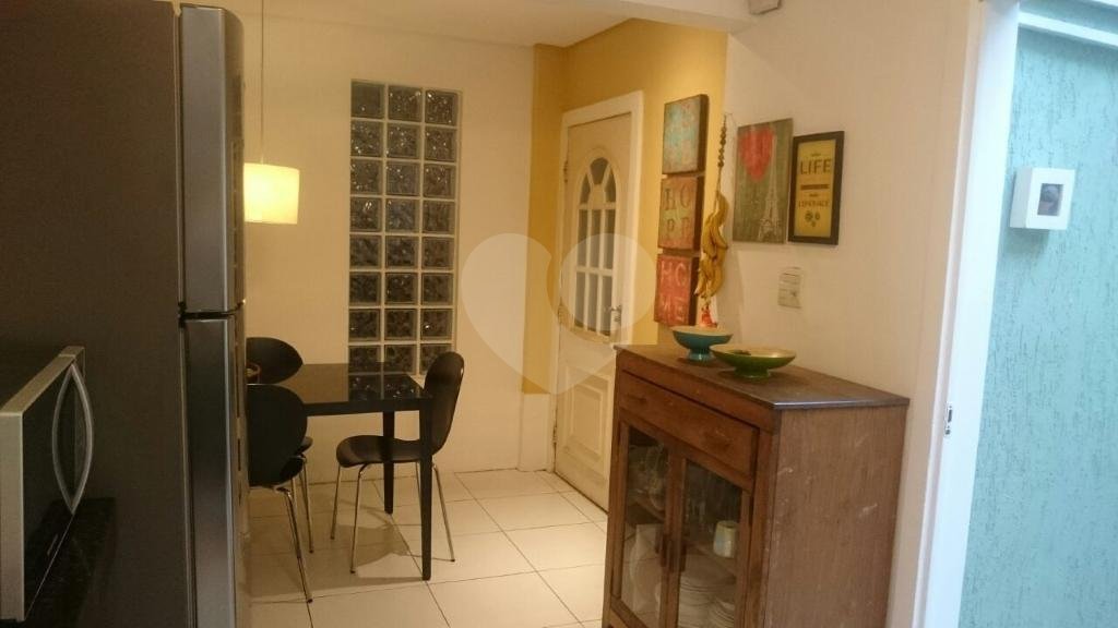 Sobrado à venda com 3 quartos, sendo 2 suítes, em Artur Alvim, São Paulo, SP
