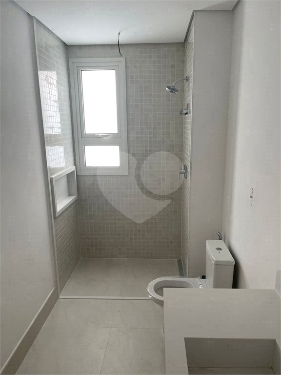 Apartamento à venda com 3 suítes em Moema, São Paulo, SP