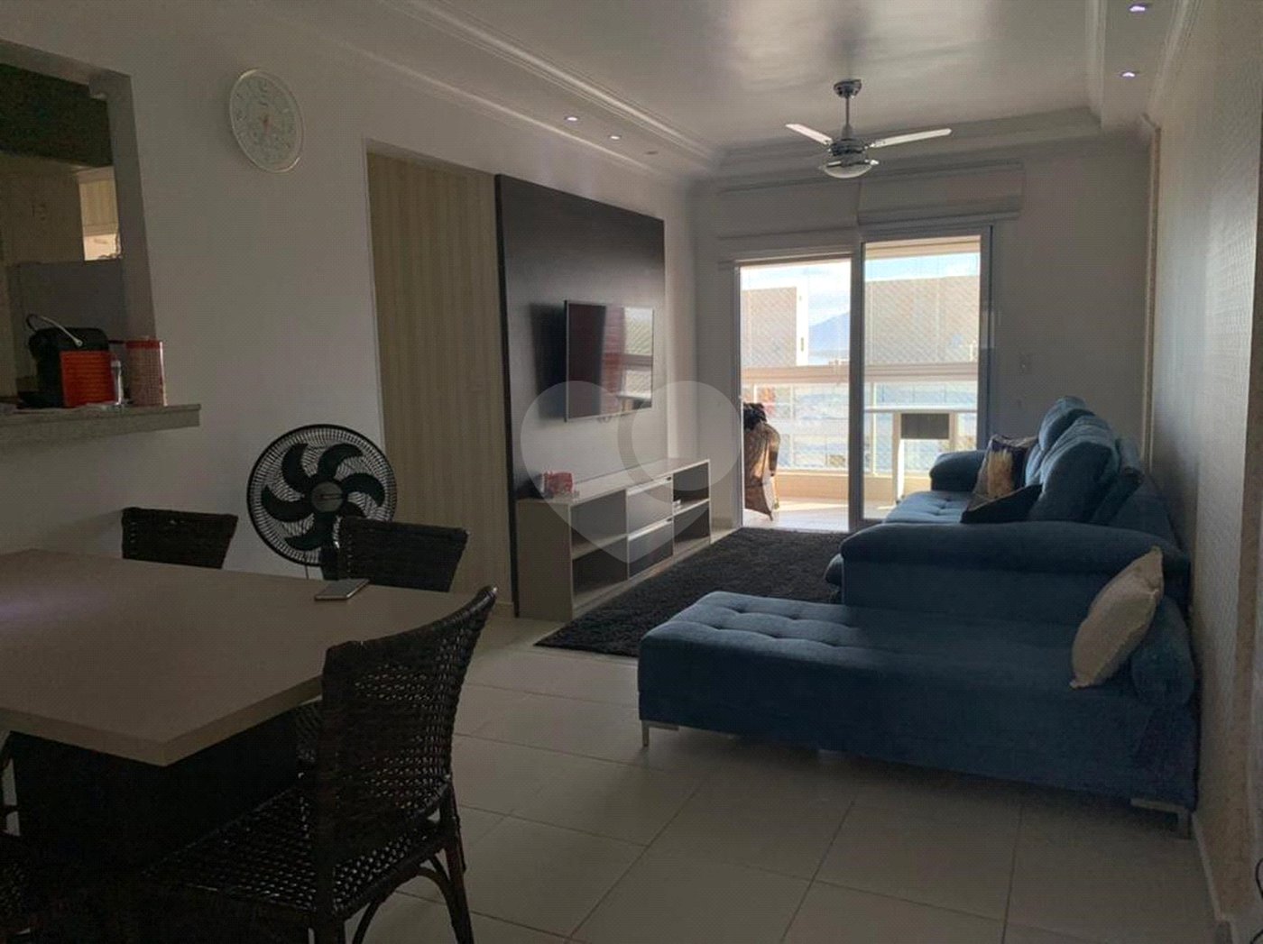 Apartamento à venda com 2 quartos, sendo 1 suíte,  em Indaiá, Bertioga, SP
