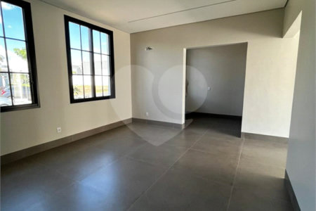Casa à venda com 4 quartos, sendo 2 suítes,  no condomínio Florais Itália, Cuiabá - MT