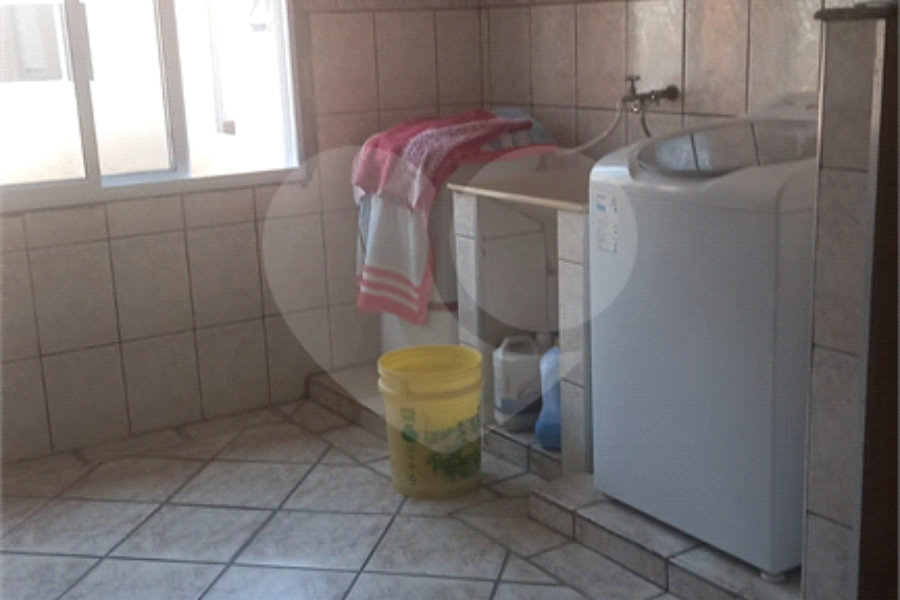 Casa à venda com 5 quartos, sendo 2 suítes, em Jardim Santa Clara, Guarulhos, SP