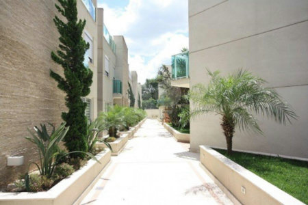 Casa à venda com 4 quartos, sendo 2 suítes, no condomínio Melbourne Residence, São Paulo - SP