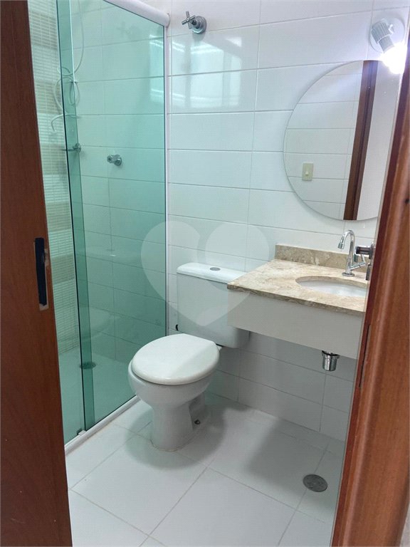 Sobrado à venda com 3 quartos, sendo 1 suíte,  em Vila Pires, Santo André, SP