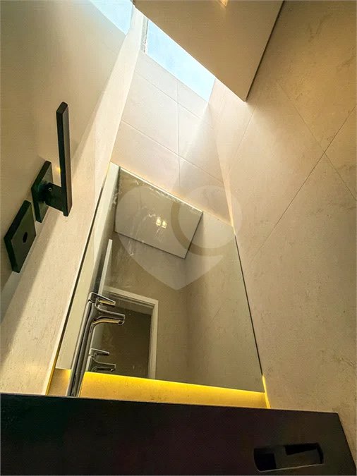 Casa Térrea Evidências - Indaiatuba/SP - R$ 1.950.000,00 - Área Total 307,33 m² - Área Construída 201,90 m² - TÉRREA - 03 suítes sendo a master com closet; Escritório; Lavabo; Cozinha com cooktop, forno, micro-ondas e coifa; Móveis planejados na hall de entrada, sala, escritório, cozinha, gourmet, s