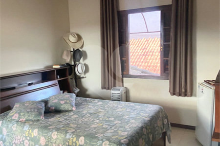 Sobrado à venda com 3 quartos, sendo 1 suíte,  em Vila Suissa, Mogi das Cruzes, SP